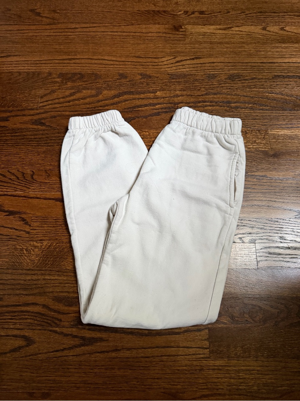 Brandy Melville Off-White Rosa Sweatpants